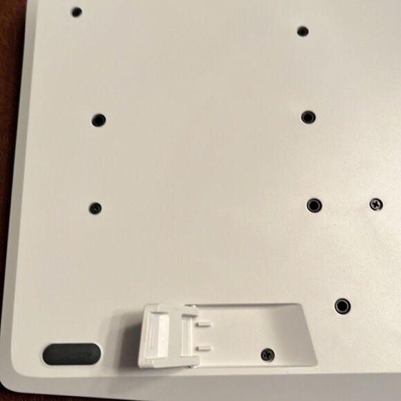 Logitech K850 Wireless Bluetooth Keyboard PC Mac Chrome Unifying Receiver - Picture 4 of 7